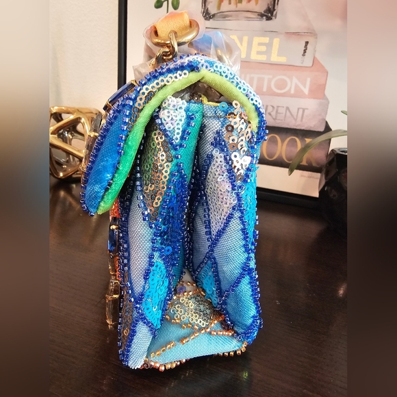 Kurt Geiger Medium Kensington Bag. - Picture 8 of 11